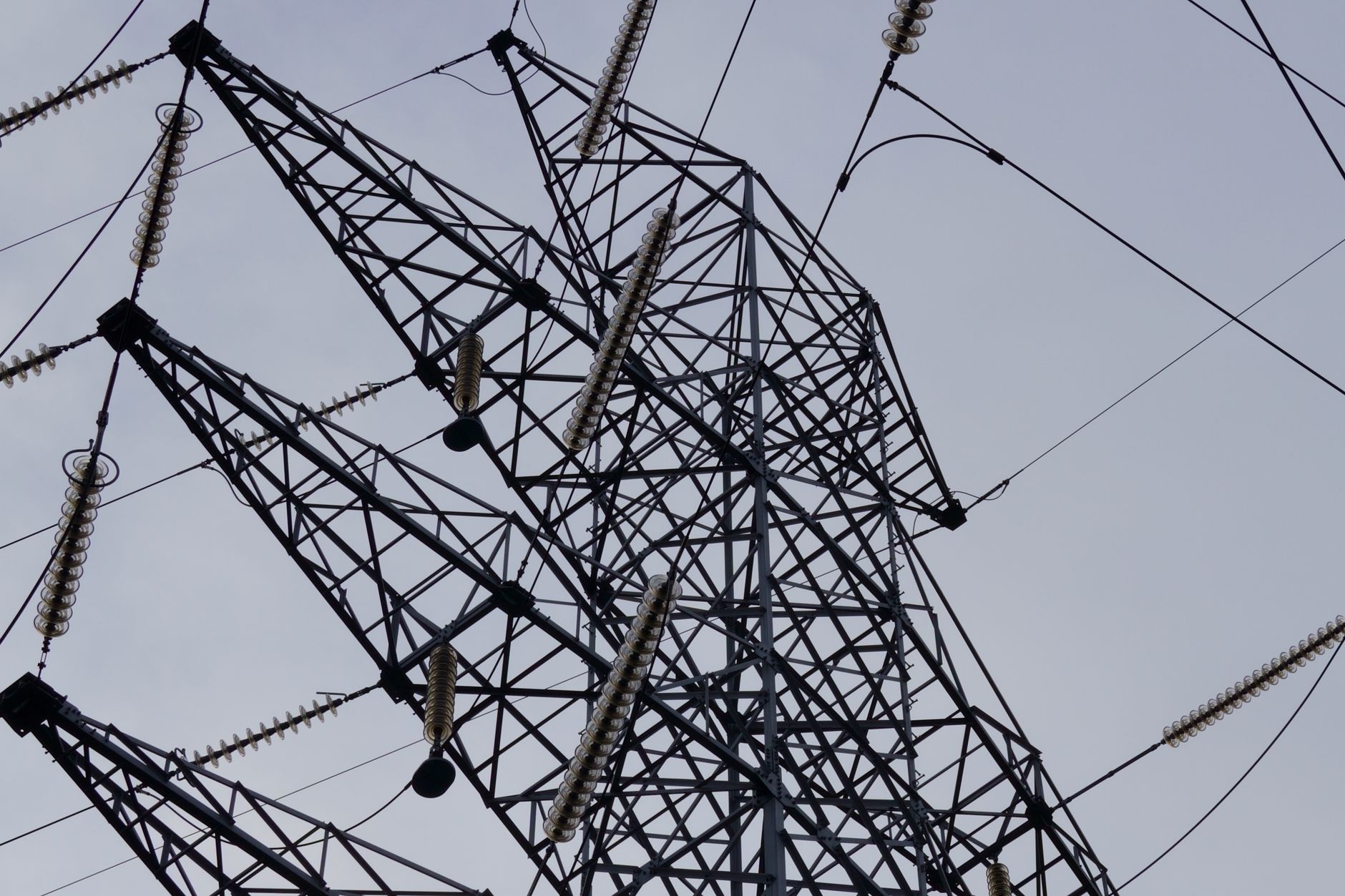 Brasil redefine regras nos setores elétrico e de óleo e gás