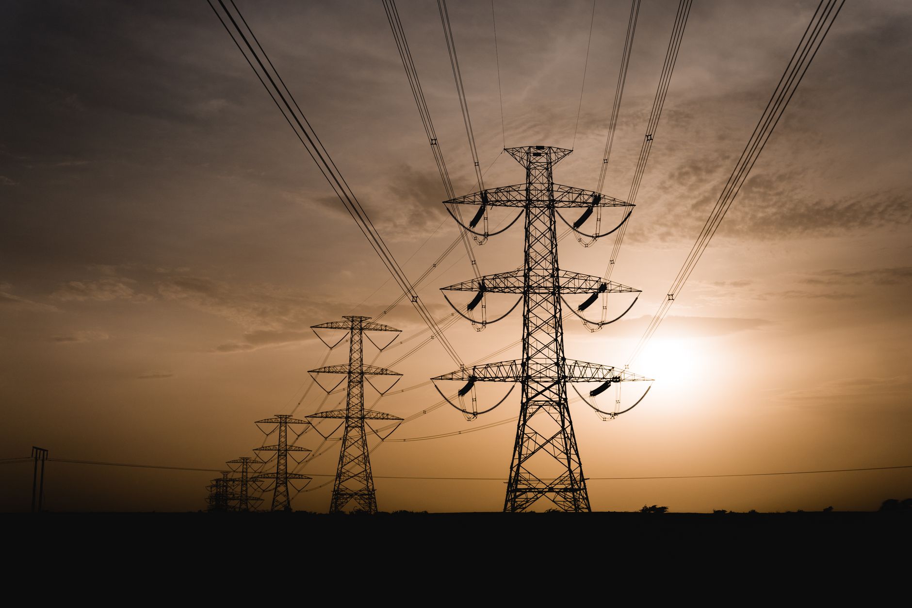 Comissão especial pode votar parecer sobre mudanças no setor elétrico